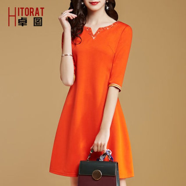 [해외]W144D36 Zhuotu 여성 패션 작은 V 넥 비드 비즈 단색 고가 허리가 얇은 단어 치마 2018 봄 새 드레스 여성